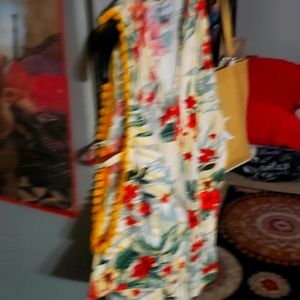 Absolutely  Famous floral blouse